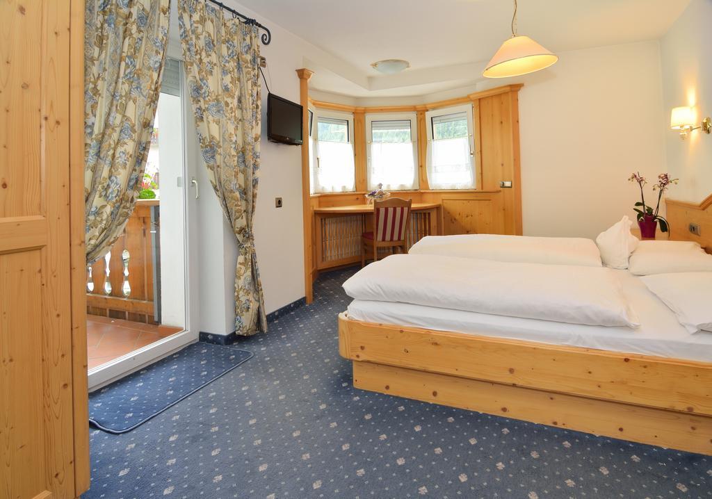 Hotel Silvana Selva di Val Gardena Habitación foto